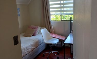 SE VENDE CASA  150 M2 , BUIN ,3 DORMITORIOS , 3 BAÑOS .