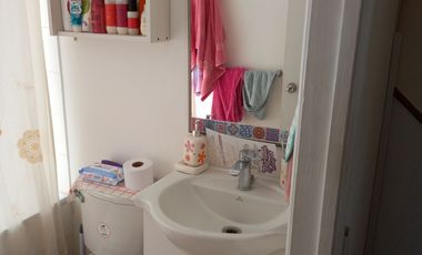 SE VENDE CASA  150 M2 , BUIN ,3 DORMITORIOS , 3 BAÑOS .