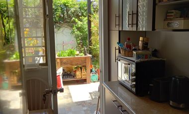 SE VENDE CASA  150 M2 , BUIN ,3 DORMITORIOS , 3 BAÑOS .