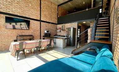 Loft en venta con piscina privada en Xochitepec, Morelos.
