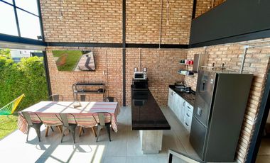 Loft en venta con piscina privada en Xochitepec, Morelos.
