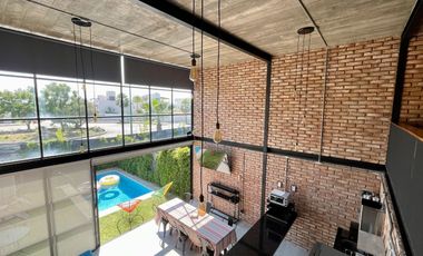 Loft en venta con piscina privada en Xochitepec, Morelos.