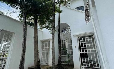 Golf Villas Townhouse For Sale, Fully Renovated Ready to Move-in Manila Southwoods Estate