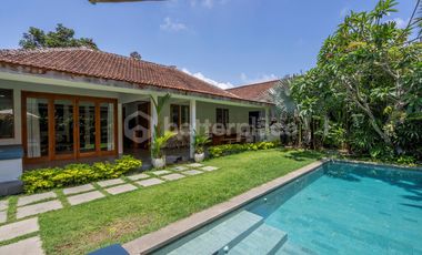 Kuta Bali Leasehold Villas for Families or Groups: Up to 12 People, 5 Minutes from Waterbom Bali