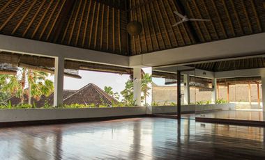 3 Star Hotel with Pool, Restaurant, Spa, and Yoga Space – 3 Minutes from Echo Beach, Canggu