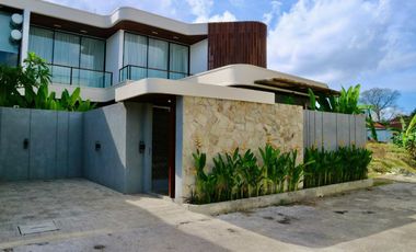 Brand new modern villa 3 bedrooms 200m2 in munggu near Tumbak bayuh Canggu