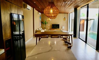 Brand new modern villa 3 bedrooms 200m2 in munggu near Tumbak bayuh Canggu