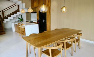 Brand new modern villa 3 bedrooms 200m2 in munggu near Tumbak bayuh Canggu