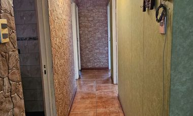 CASA DE 3 DORMITORIOS, 1 BAÑO, AMPLIO PATIO. A 3 CUADRAS DE AV. VALPARAÍSO, PARADERO 12