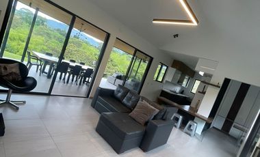 Casa Campestre en arriendo ubicado en combia