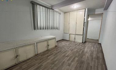 Edificio de 8 cubículos ideal para oficina en Ecatepec, EdoMex