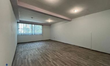 Edificio de 8 cubículos ideal para oficina en Ecatepec, EdoMex