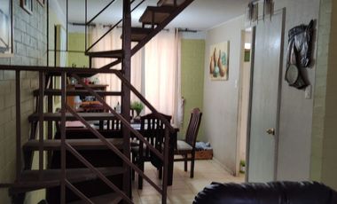 casa de dos pisos en el centro mismo de Lampa