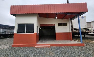 SE ALQUILAN AMPLIAS BODEGAS Y OFIBODEGAS