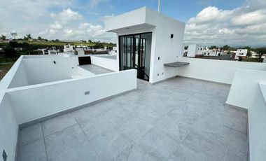 Casa en venta en Aguascalientes, Res. Santa Barbara