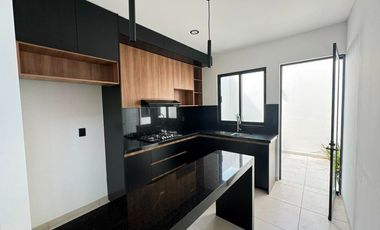 Casa en venta en Aguascalientes, Res. Santa Barbara