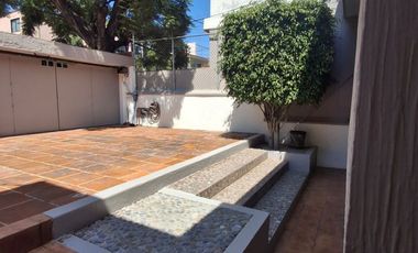 Bonita casa en Venta, Jardines de la Florida, en Naucalpan. Fraccionamiento cerrado.