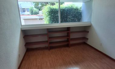 Bonita casa en Venta, Jardines de la Florida, en Naucalpan. Fraccionamiento cerrado.