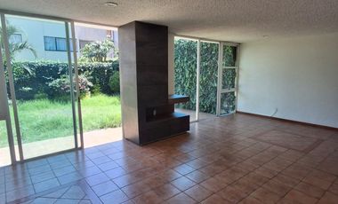 Bonita casa en Venta, Jardines de la Florida, en Naucalpan. Fraccionamiento cerrado.