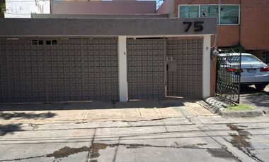 Bonita casa en Venta, Jardines de la Florida, en Naucalpan. Fraccionamiento cerrado.