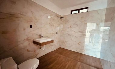 CASA EN VENTA CON ALBERCA, A 5 MIN. DE CENTRAL DE ABASTOS DE CUAUTLA, MOR.