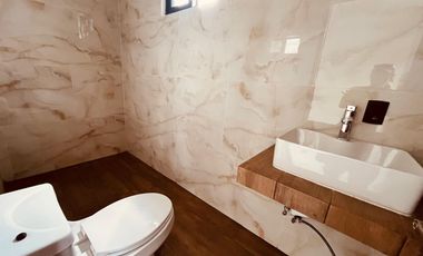 CASA EN VENTA CON ALBERCA, A 5 MIN. DE CENTRAL DE ABASTOS DE CUAUTLA, MOR.