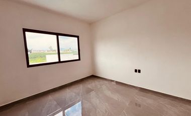 CASA EN VENTA CON ALBERCA, A 5 MIN. DE CENTRAL DE ABASTOS DE CUAUTLA, MOR.