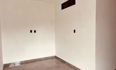 CASA EN VENTA CON ALBERCA, A 5 MIN. DE CENTRAL DE ABASTOS DE CUAUTLA, MOR.