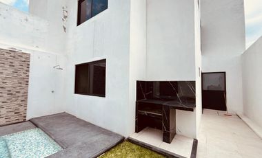 CASA EN VENTA CON ALBERCA, A 5 MIN. DE CENTRAL DE ABASTOS DE CUAUTLA, MOR.