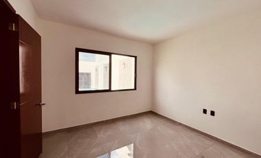 CASA EN VENTA CON ALBERCA, A 5 MIN. DE CENTRAL DE ABASTOS DE CUAUTLA, MOR.