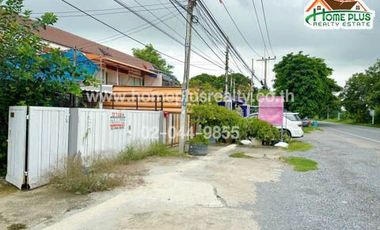 หมู่บ้านเปี่ยมสุข11 (หลังมุม) อำเภอเมือง อ่างทอง ตรงข้ามจวนผู้ว่าราชการจังหวัดอ่างทอง