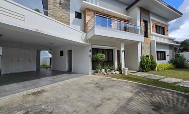 MODERN 5 BEDROOMS HOUSE AND LOT FOR RENT  IN AMSIC ANGELES CITY PAMPANGA