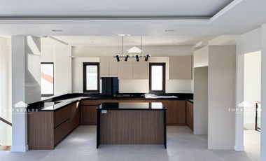 PRICE DROP! Verdana Homes 5-Bedroom 5BR House and Lot for Sale in Bacoor, Cavite