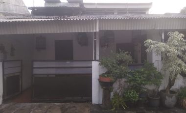 Rumah 2 Lantai di Bp Kulon Gresik Kota
