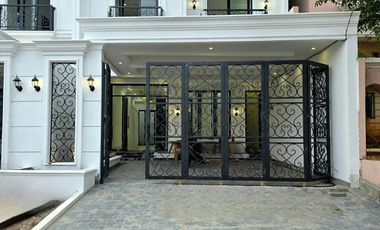 Rumah baru akses jalan lebar di komplek pondok kelapa jakarta timur