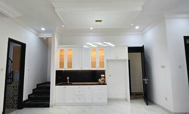 Rumah baru akses jalan lebar di komplek pondok kelapa jakarta timur