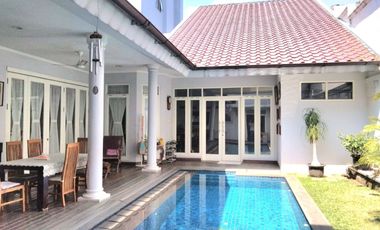Dijual Rumah Siap Huni di Cipete, Jaksel dengan Kolam Renang, Lokasi Strategis