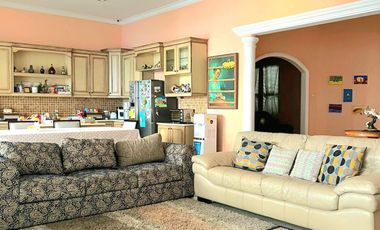 Dijual Rumah Siap Huni di Cipete, Jaksel dengan Kolam Renang, Lokasi Strategis