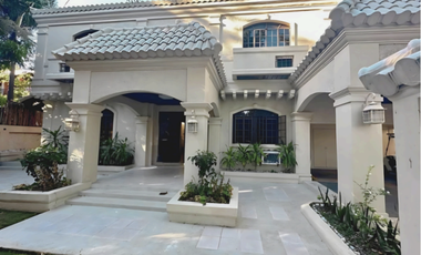 GLO - FOR SALE: 5-Bedroom Single-Family House in New Alabang Village, Muntinlupa