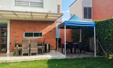 VENDO CASA EN LA MORADA CALI VALLE DEL CAUCA