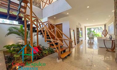 Hermosa casa en renta vacacional para 10 personas. Con alberca privada, vista al campo de golf y al mar