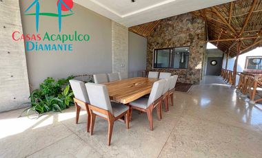 Hermosa casa en renta vacacional para 10 personas. Con alberca privada, vista al campo de golf y al mar