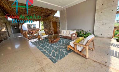 Hermosa casa en renta vacacional para 10 personas. Con alberca privada, vista al campo de golf y al mar