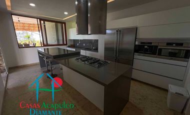 Hermosa casa en renta vacacional para 10 personas. Con alberca privada, vista al campo de golf y al mar
