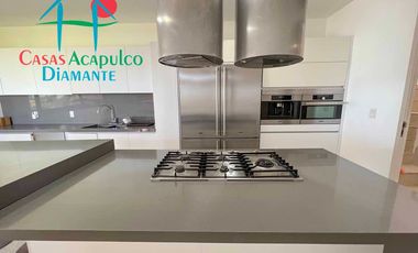 Hermosa casa en renta vacacional para 10 personas. Con alberca privada, vista al campo de golf y al mar