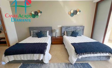 Hermosa casa en renta vacacional para 10 personas. Con alberca privada, vista al campo de golf y al mar
