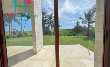 Hermosa casa en renta vacacional para 10 personas. Con alberca privada, vista al campo de golf y al mar