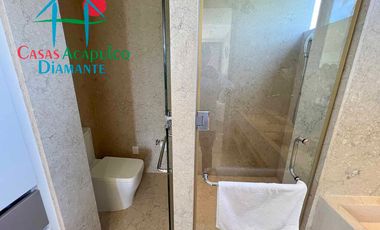 Hermosa casa en renta vacacional para 10 personas. Con alberca privada, vista al campo de golf y al mar