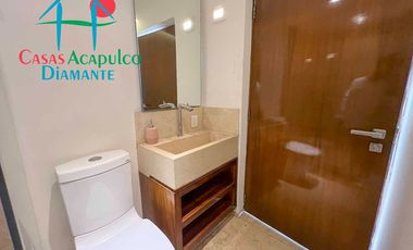 Hermosa casa en renta vacacional para 10 personas. Con alberca privada, vista al campo de golf y al mar