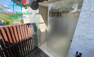 Hermosa casa en renta vacacional para 10 personas. Con alberca privada, vista al campo de golf y al mar